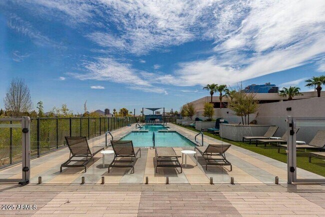 Building Photo - 3131 N Central Ave