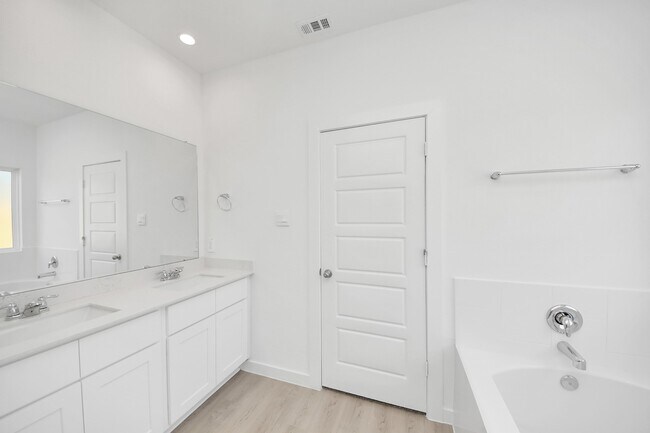 Building Photo - 8550 Tropical Breeze Wy