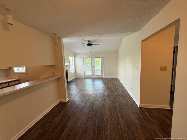 Building Photo - 300 Waterdown Dr