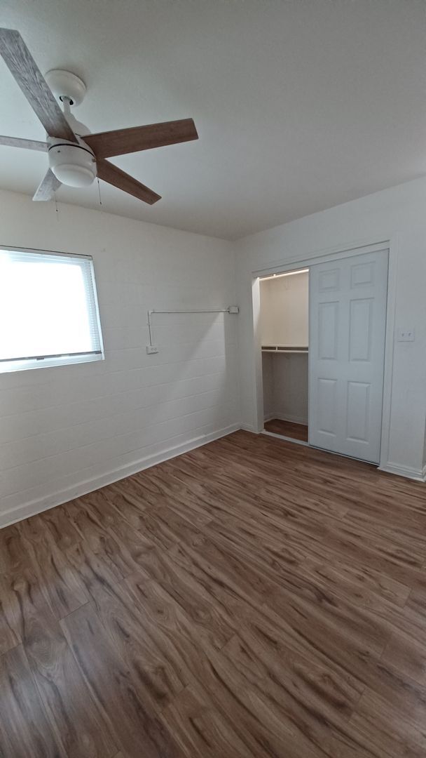 Building Photo - Single Level, Ground Floor, 3 Bed/1 Bath A...