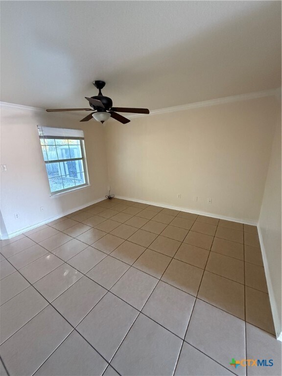 Building Photo - 102 Kings Ct