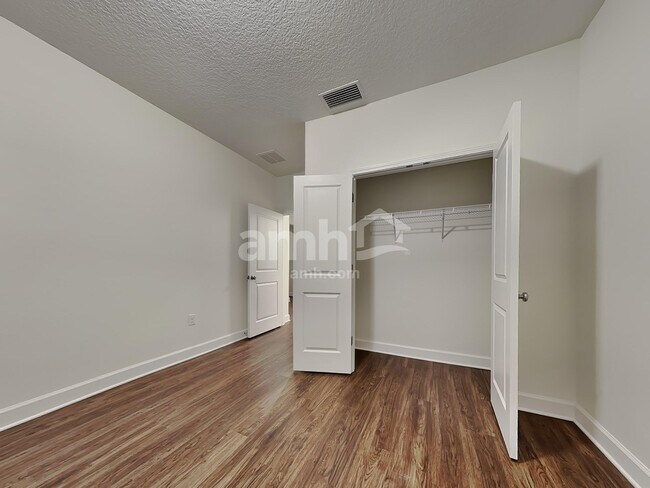 Building Photo - 5786 Hampton Creek Rd