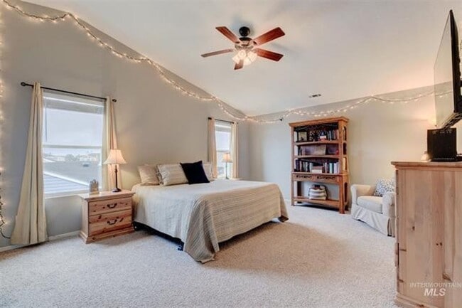 Building Photo - 5 Bedroom Home in South Boise _ Community ...