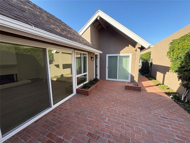 Primary Photo - 310 Corsair Way