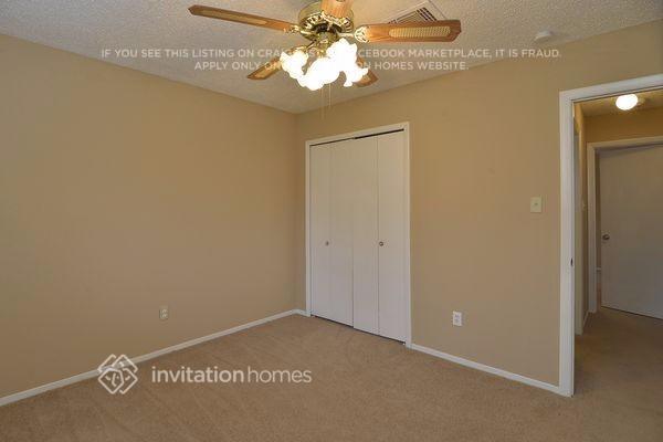 Building Photo - 5802 Longforest Dr
