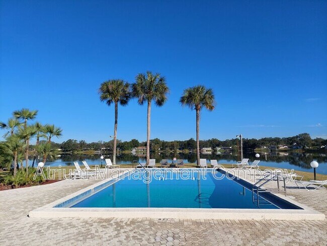 Building Photo - 1920 Edgewood Dr