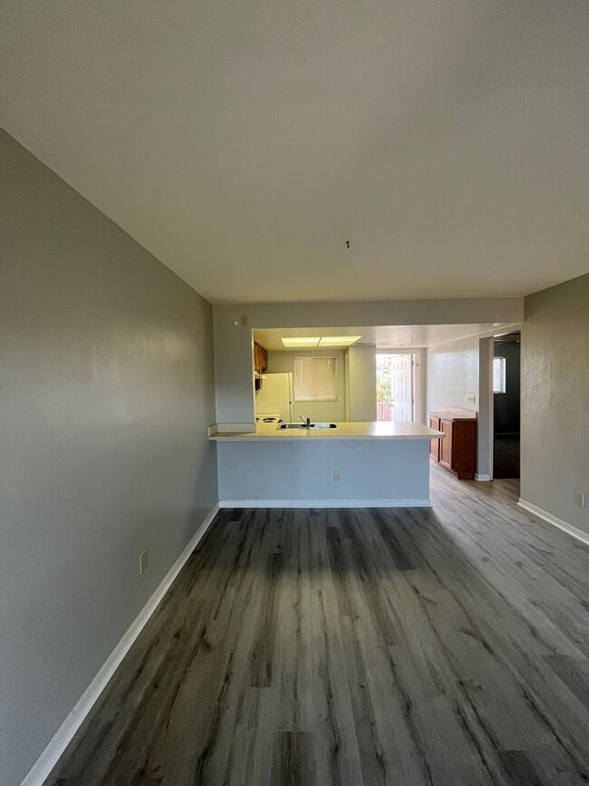 Building Photo - Tradewinds I Unit 2405