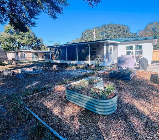 Building Photo - 419 Marlowe Dr