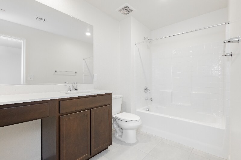 Building Photo - 2763 Fantoni St