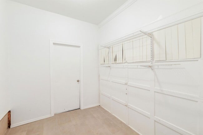 Building Photo - 2014 Balsam Way