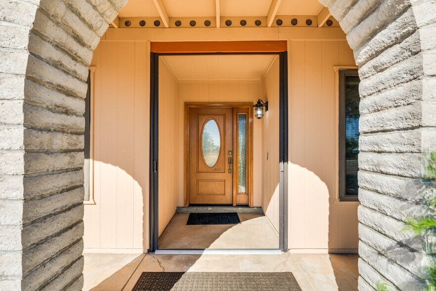 Building Photo - 11910 N Joi Dr