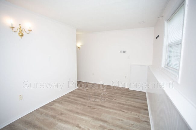 Building Photo - 712 Sage Hill Dr
