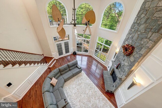 Building Photo - 18852 Ridgeback Ct