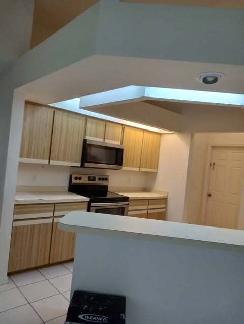 Building Photo - 601 Tarpon Way