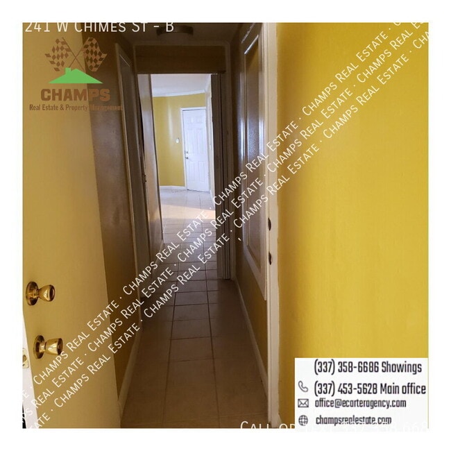 Building Photo - 1241 W Chimes St