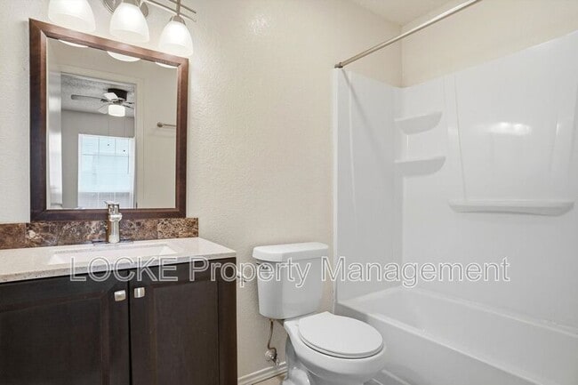 Building Photo - 10259 Aurora Dr