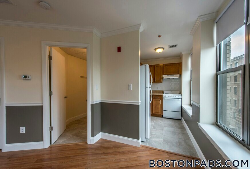 Building Photo - 1078 Boylston St