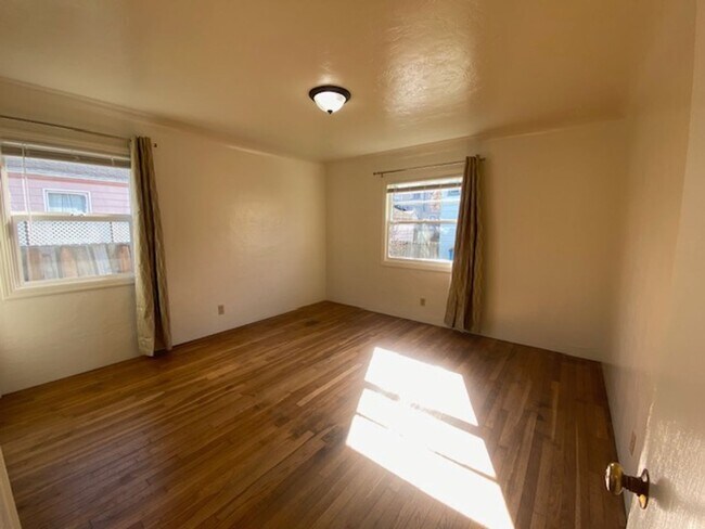 Building Photo - 804 O St