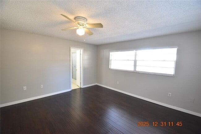 Building Photo - 1134 SE 2nd St