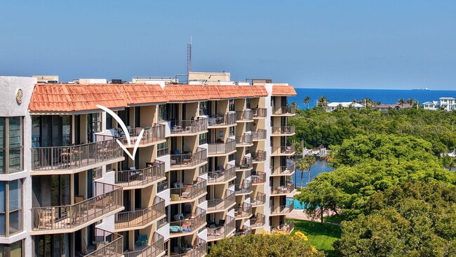 Building Photo - 859 Jeffery St