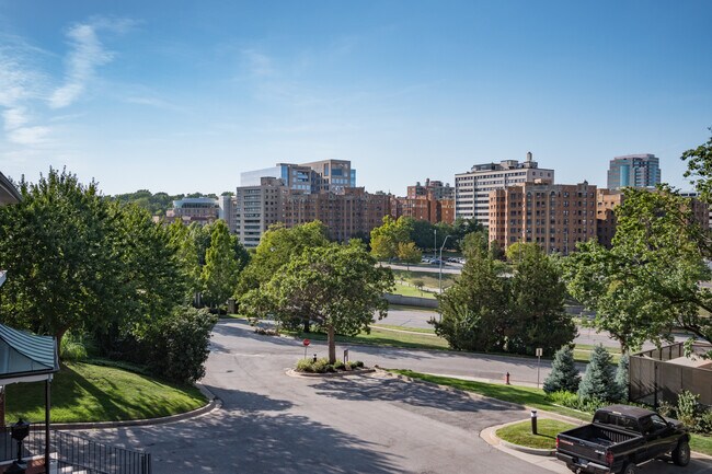 Building Photo - 611 W 49th St