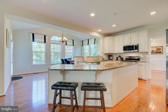 Building Photo - 25291 Kilkeen Way