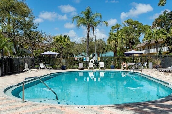 Building Photo - 5192 NE 6th Ave