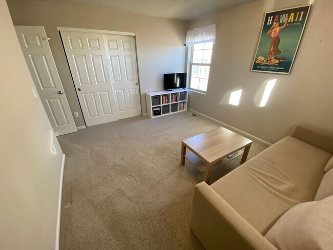 Building Photo - 4 Bed 4 Bathroom Home in Banning Lewis With Fished Basement!!