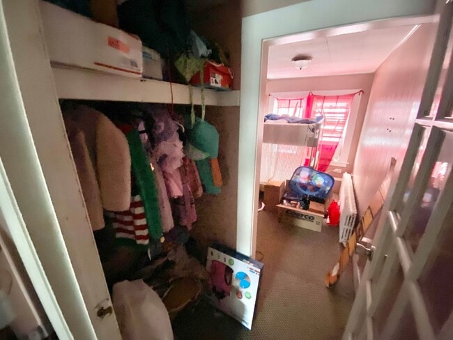 Building Photo - 34 Colchester Ave