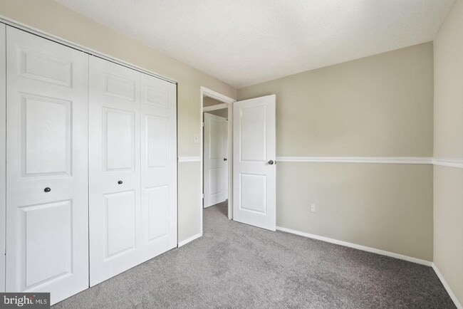 Building Photo - 7619 Nutwood Ct