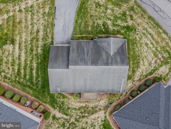 Building Photo - 73 Garden Dr