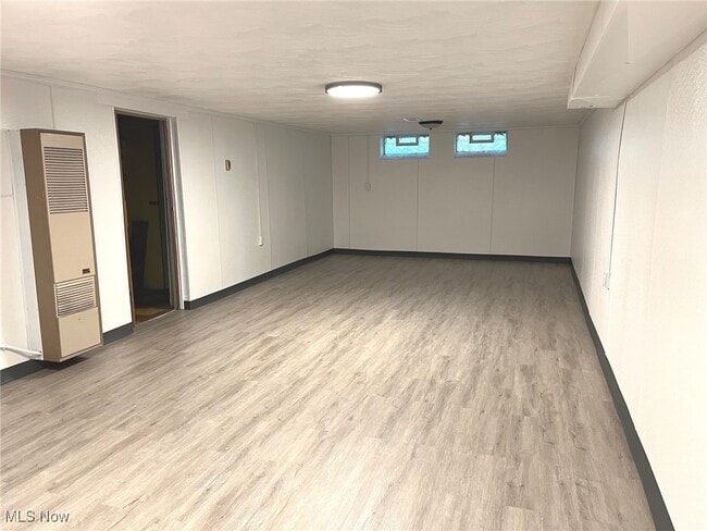 Building Photo - 25035 Penshurst Dr