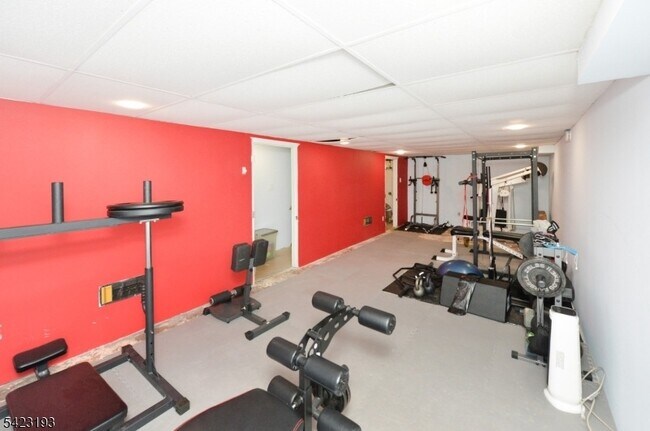 Building Photo - 483 Mt Prospect Ave