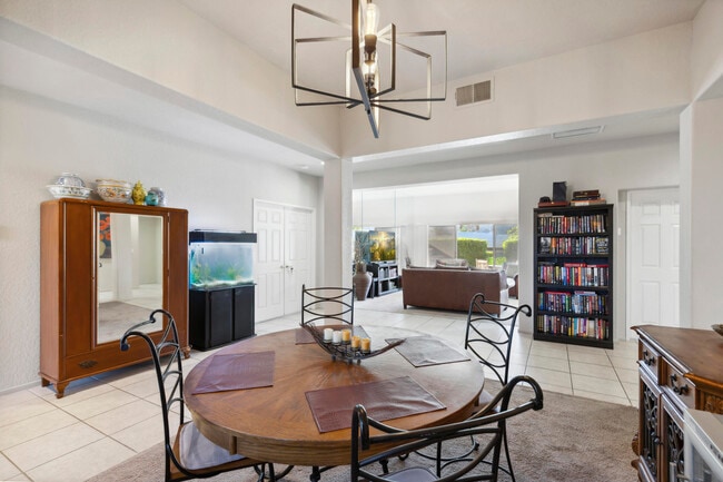 Building Photo - 48538 Via Amistad