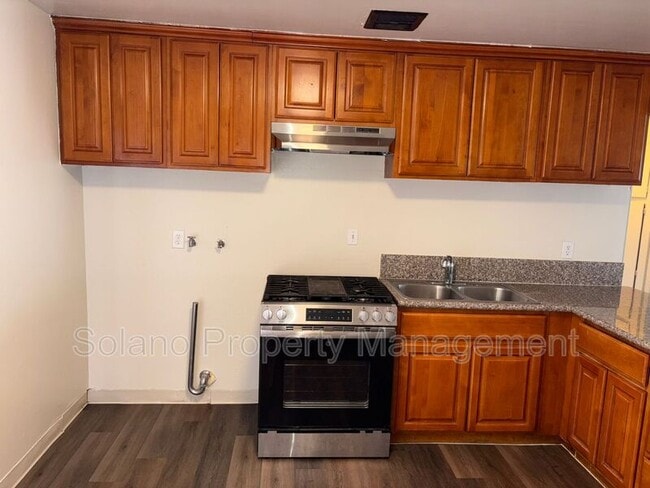 Building Photo - 1116 Union Ave