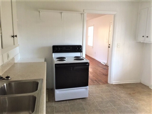 Building Photo - 126 Irene Cir