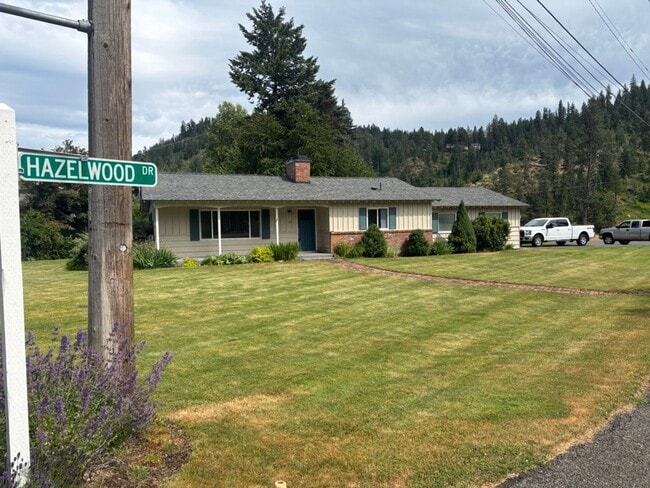 Primary Photo - Charming Updated Home Near Fernan Lake & D...