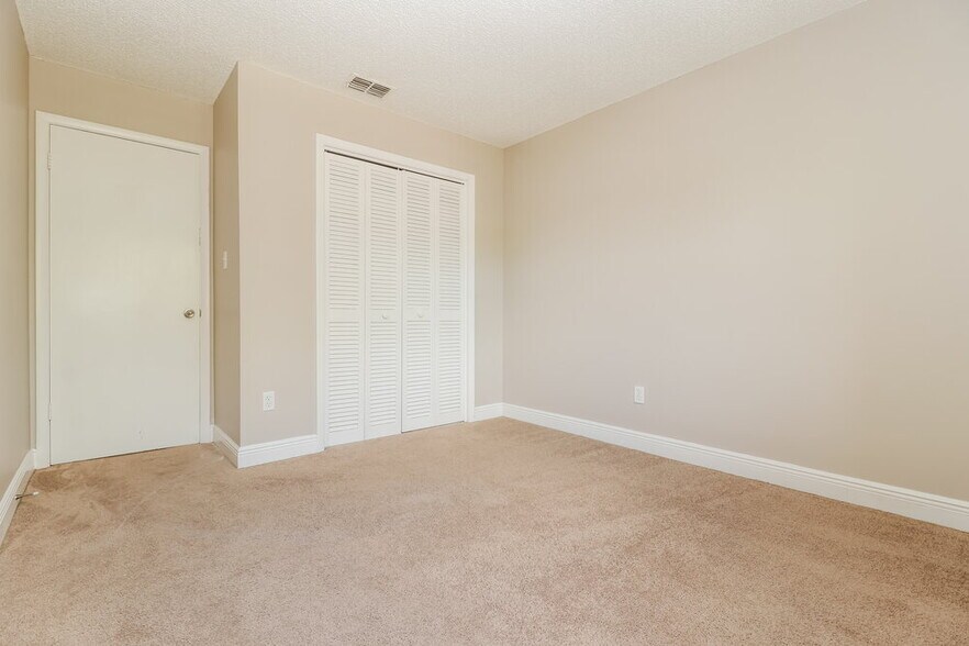 Building Photo - 1518 Crossridge Dr