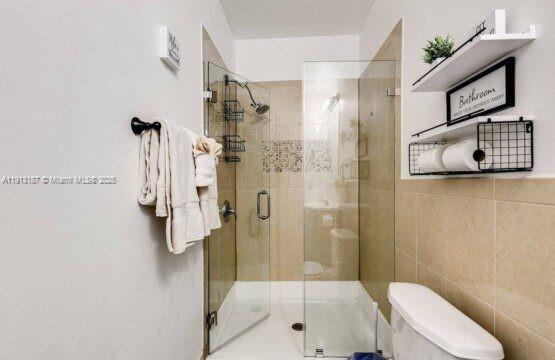 Building Photo - 1629 Johnson St