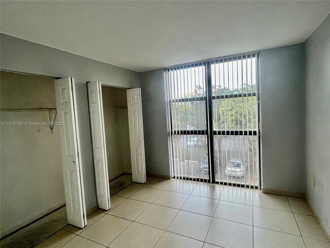 Building Photo - 11800 SW 18th St