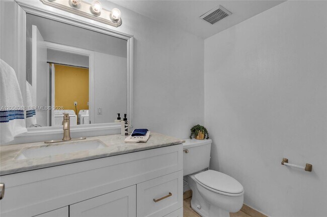 Building Photo - 2930 SW 87th Terrace