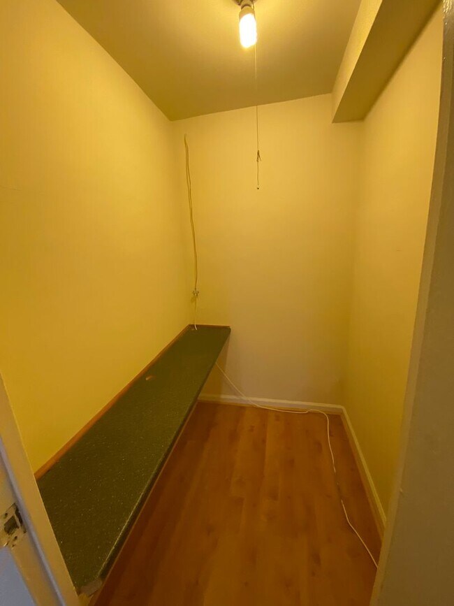 Building Photo - Centrally Located Dupont Circle at the Imperial House 1 Bed in the heart of it all! Utilities inc...