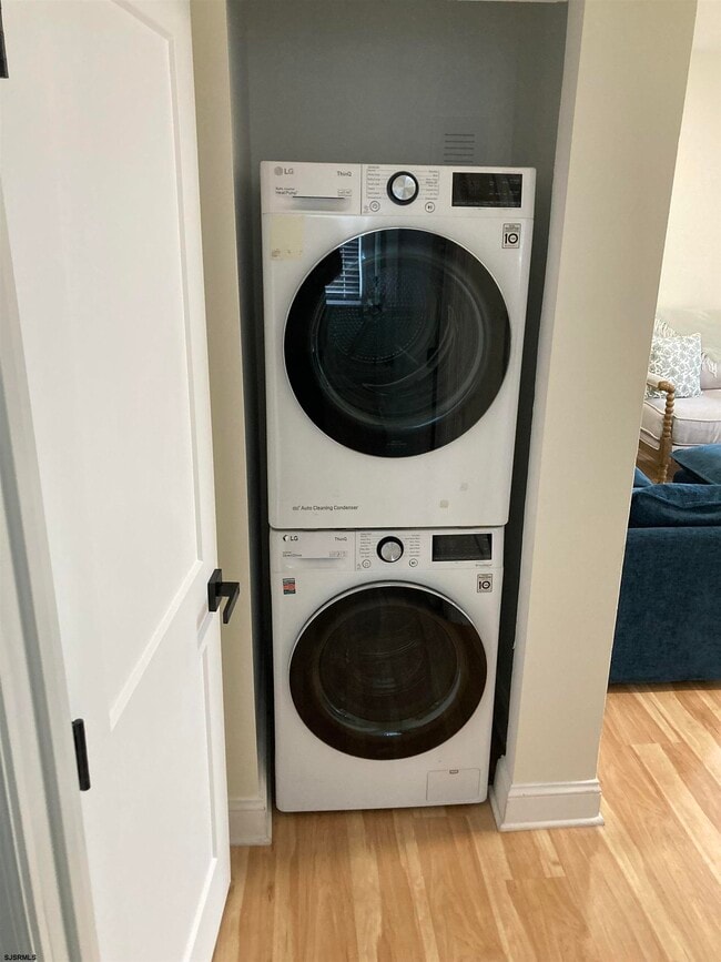 Building Photo - 271 38th St S