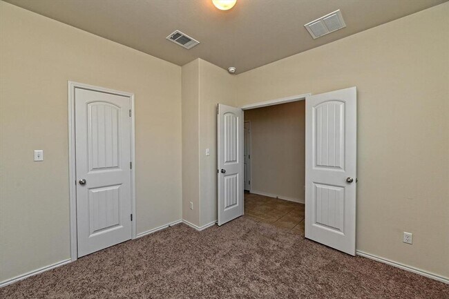 Building Photo - 20133 Navarre Terrace