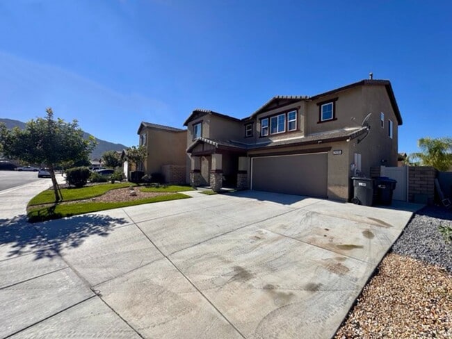 Building Photo - Stunning 4 Bedroom Cul-De-Sac Home with Loft located in Winchester!