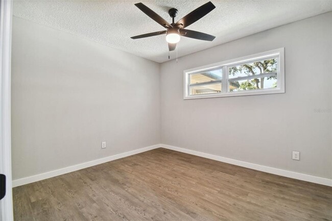 Building Photo - 535 W Palmeden Dr