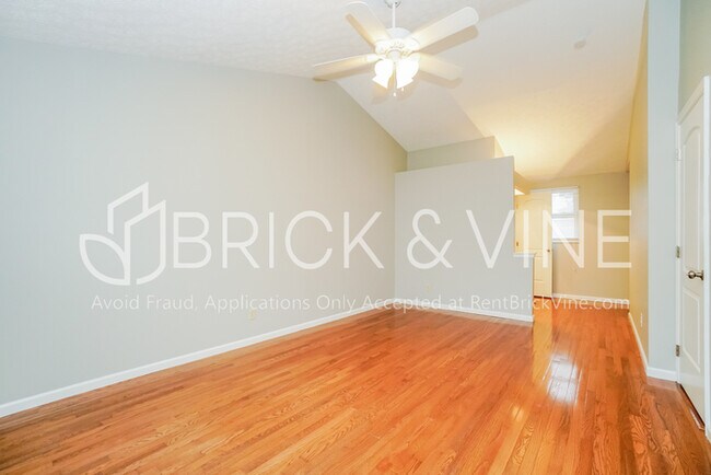 Building Photo - 5837 Snowdrop Ave