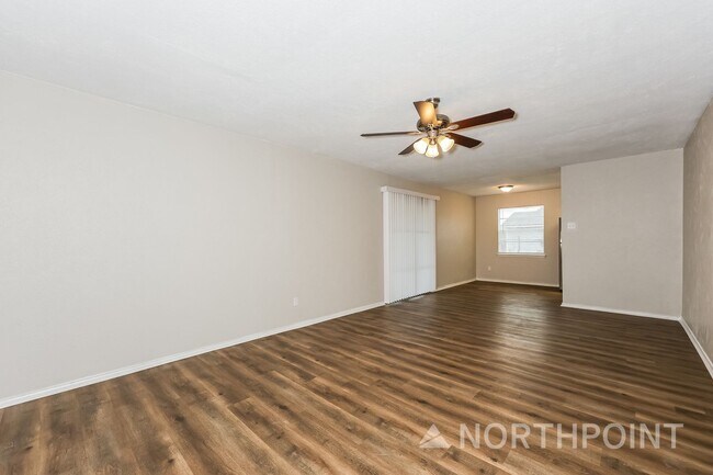 Building Photo - 4 BR/2BA | Newly Renovated Single Family Home | Covered Patio  | Fenced backyard!