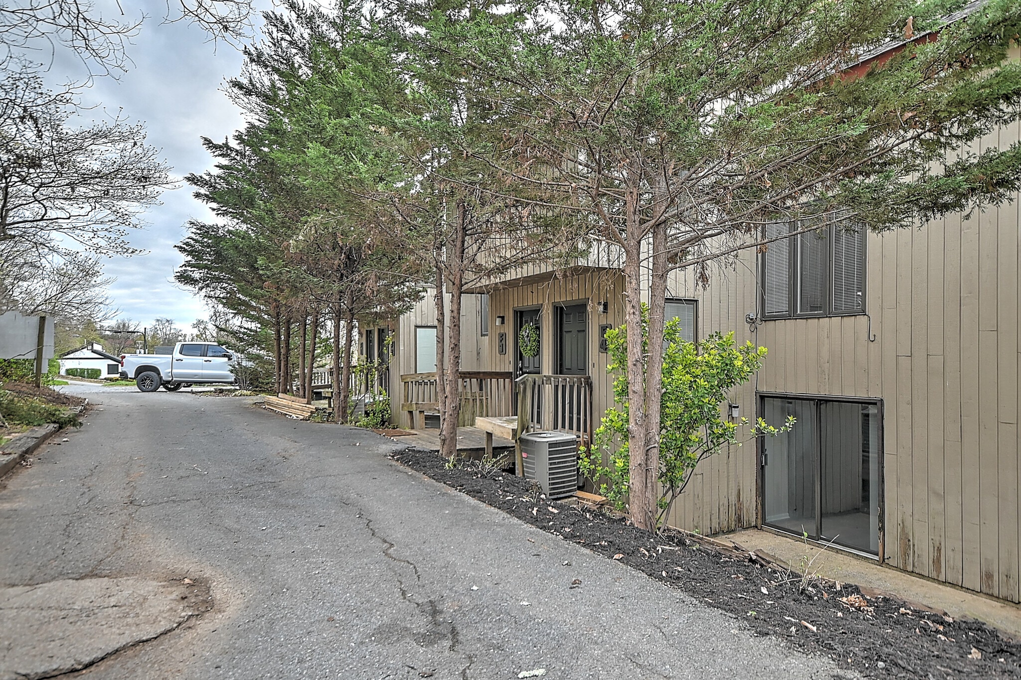 Building Photo - 109 Beechnut St