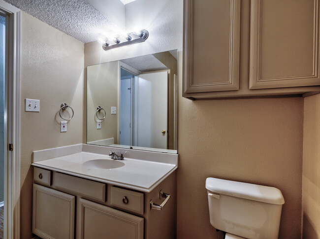 Updated Upstairs Bath - 7556 Arbor Hill Dr